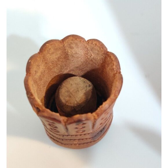 Vtg Leather Tooled Wrapped Wine/Liquor Decanter Columbian Souvenir Art Bottle - Picture 9 of 16